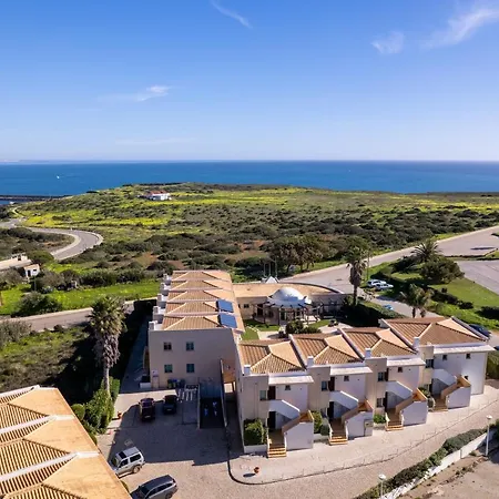 Pontalaia Turisticos Aparthotel 4*