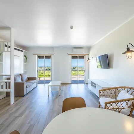 Pontalaia Turisticos 4* סאגרש