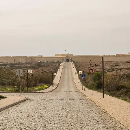 Pontalaia Turisticos מלון דירות סאגרש